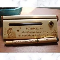 Bút gỗ khắc tên quà tặng ngày quốc tế phụ nữ