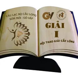 Kỷ niệm chương gỗ để bàn