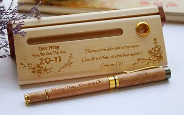 Món quà ý nghĩa 20/11 cho người lớn tuổi.