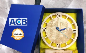 ACB Bank tặng Đồng Hồ khắc tên cho Quý Đối Tác và Nhân Viên