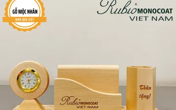 Công Ty TNHH Rubio Monocoat chọn Lịch để bàn của Gỗ Mộc Nhân để tặng Khách hàng