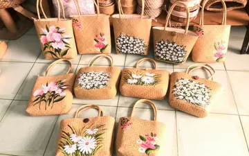 Khám phá sự thật về món quà lưu niệm việt nam cho khách du lịch nước ngoài
