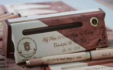7 món quà tặng tốt nghiệp bằng gỗ cực cute và độc đáo nhất 2019