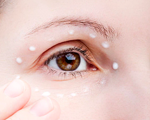 Chăm sóc vùng da quanh mắt: 6 phương pháp đơn giản Chăm sóc vùng da quanh mắt: 6 phương pháp đơn giản