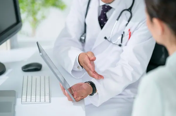 18 Bệnh Cần Chú Ý Ở Độ Tuổi 50 Dưới Sự Theo Dõi Của Bác Sĩ 18 Bệnh Cần Chú Ý Ở Độ Tuổi 50 Dưới Sự Theo Dõi Của Bác Sĩ