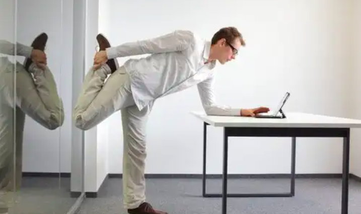 6 Bài Tập Kéo Giãn Cơ Bắp 6 Bài Tập Kéo Giãn Cơ Bắp