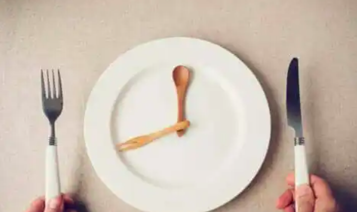 Ăn tối sớm có tác dụng ăn kiêng và phòng bệnh tiểu đường Ăn tối sớm có tác dụng ăn kiêng và phòng bệnh tiểu đường