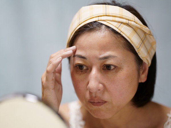 Cách Làm Sáng Da Bị Vàng: Nguyên Nhân Và Phương Pháp Tự Kiểm Tra Cách Làm Sáng Da Bị Vàng: Nguyên Nhân Và Phương Pháp Tự Kiểm Tra