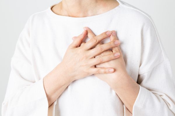 Cách Xử Lý Tình Trạng Tim Đập Nhanh Liên Tục: Phương Pháp Phòng Ngừa Và Các Bệnh Lý Liên Quan Cách Xử Lý Tình Trạng Tim Đập Nhanh Liên Tục: Phương Pháp Phòng Ngừa Và Các Bệnh Lý Liên Quan