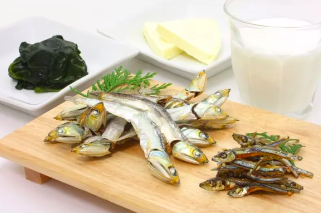 Những Dưỡng Chất Quan Trọng Cho Sức Khỏe Xương Ngoài Canxi Những Dưỡng Chất Quan Trọng Cho Sức Khỏe Xương Ngoài Canxi