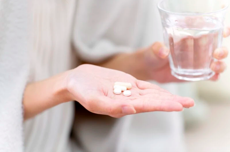 “Cơn Đau Đầu” Thường Gặp Thời Kỳ Mãn Kinh: Nguyên Nhân và Giải Pháp “Cơn Đau Đầu” Thường Gặp Thời Kỳ Mãn Kinh: Nguyên Nhân và Giải Pháp