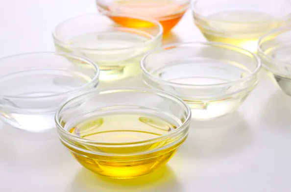 Tinh Dầu: Giải Pháp Ngăn Ngừa Lão Hóa Não, Mạch Máu và Ruột Tinh Dầu: Giải Pháp Ngăn Ngừa Lão Hóa Não, Mạch Máu và Ruột