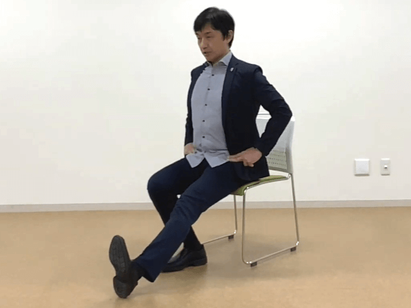 Bài Tập Giảm Đau Lưng Với Ghế! Kéo Dãn Để Cải Thiện Tình Trạng Giảm Đau Đầu Gối Bài Tập Giảm Đau Lưng Với Ghế! Kéo Dãn Để Cải Thiện Tình Trạng Giảm Đau Đầu Gối