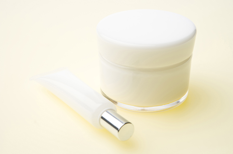 Hướng Dẫn Chăm Sóc Da Trắng Sáng Từ Bác Sĩ: Lựa Chọn Sản Phẩm Chăm Sóc Da và Mỹ Phẩm Phù Hợp Hướng Dẫn Chăm Sóc Da Trắng Sáng Từ Bác Sĩ: Lựa Chọn Sản Phẩm Chăm Sóc Da và Mỹ Phẩm Phù Hợp