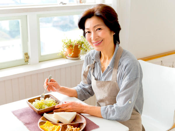 Kiểm Soát Triệu Chứng Mãn Kinh Qua Chế Độ Ăn Uống Kiểm Soát Triệu Chứng Mãn Kinh Qua Chế Độ Ăn Uống