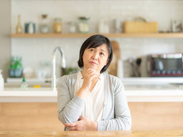 Nguyên Nhân Gây Ra Chứng Hay Quên Ở Người Trong Độ Tuổi 50 Là Gì? Nguyên Nhân Gây Ra Chứng Hay Quên Ở Người Trong Độ Tuổi 50 Là Gì?