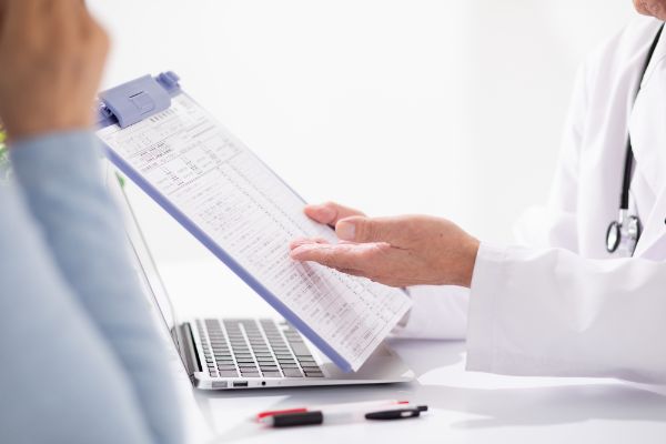 Nguyên Nhân Gây Ra Cơn Đau Nhói Ở Ngón Tay Và Cách Xử Lý Hiệu Quả Nguyên Nhân Gây Ra Cơn Đau Nhói Ở Ngón Tay Và Cách Xử Lý Hiệu Quả