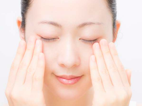 Các Yếu Tố Khiến Đôi Mắt Lộ Dấu Hiệu Lão Hóa và Biện Pháp Khắc Phục Các Yếu Tố Khiến Đôi Mắt Lộ Dấu Hiệu Lão Hóa và Biện Pháp Khắc Phục