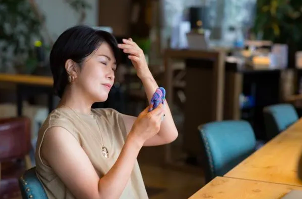 Nguyên Nhân Và Cách Xử Lý Tình Trạng Ra Mồ Hôi Liên Tục Nguyên Nhân Và Cách Xử Lý Tình Trạng Ra Mồ Hôi Liên Tục