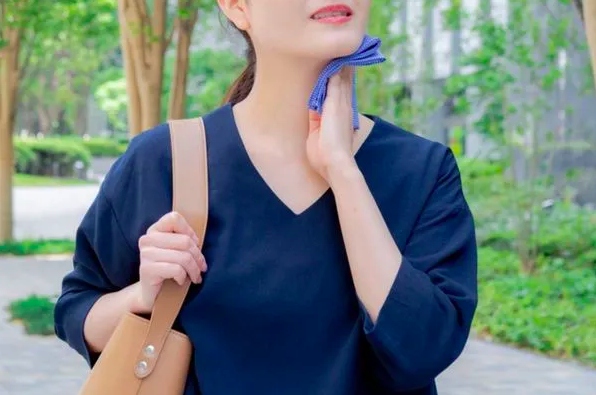 Nguyên Nhân Và Cách Xử Lý Tình Trạng Ra Mồ Hôi Liên Tục Nguyên Nhân Và Cách Xử Lý Tình Trạng Ra Mồ Hôi Liên Tục