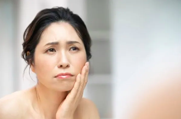 Phù Nề (Sưng) Là Gì? Triệu Chứng, Nguyên Nhân, Phương Pháp Điều Trị Phù Nề (Sưng) Là Gì? Triệu Chứng, Nguyên Nhân, Phương Pháp Điều Trị