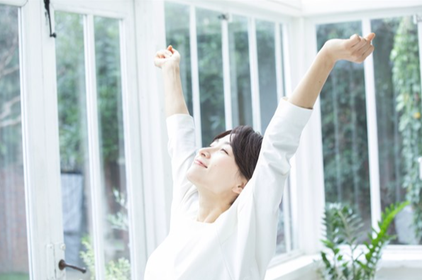 Tại Sao Cánh Tay Của Tôi Bị Đau? Giới Thiệu Các Động Tác Kéo Giãn Để Giảm Bớt Độ Cứng Tại Sao Cánh Tay Của Tôi Bị Đau? Giới Thiệu Các Động Tác Kéo Giãn Để Giảm Bớt Độ Cứng