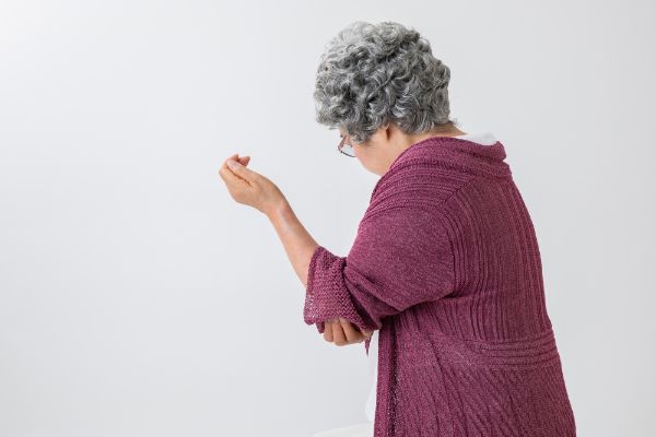 Tại Sao Tôi Cảm Thấy Đau Khi Chạm Vào Xương Khuỷu Tay? Nguyên Nhân Và Các Bệnh Liên Quan! Tại Sao Tôi Cảm Thấy Đau Khi Chạm Vào Xương Khuỷu Tay? Nguyên Nhân Và Các Bệnh Liên Quan!