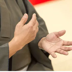 CHỨNG MẤT TRÍ NHỚ VÀ LỢI ÍCH SỨC KHỎE TỪ TIẾNG CƯỜI