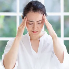 CẢNH BÁO SỨC KHỎE KHI CẢM GIÁC BỰC BỘI TRỞ THÀNH DẤU HIỆU CẢNH TỈNH SAU TUỔI 50