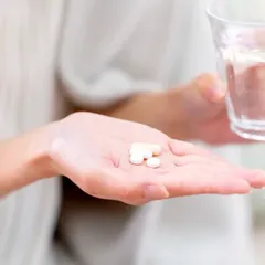 “CƠN ĐAU ĐẦU” THƯỜNG GẶP THỜI KỲ MÃN KINH: NGUYÊN NHÂN VÀ GIẢI PHÁP