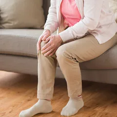 ĐAU KHỚP GỐI: CÓ CẦN TẬP LUYỆN, ĐIỀU TRỊ HAY PHẪU THUẬT?