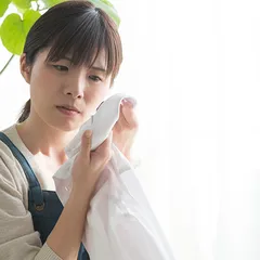 MÙI CƠ THỂ, ĐẶC BIỆT LÀ MÙI GIỐNG NHƯ MỒ HÔI, LÀ VẤN ĐỀ MÀ CẢ NAM VÀ NỮ ĐỀU PHẢI ĐỐI MẶT