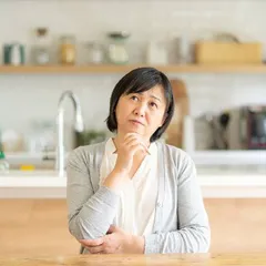 NGUYÊN NHÂN GÂY RA CHỨNG HAY QUÊN Ở NGƯỜI TRONG ĐỘ TUỔI 50 LÀ GÌ?