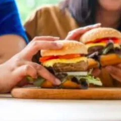 NGUYÊN NHÂN VÀ PHƯƠNG PHÁP ĐIỀU TRỊ VIÊM KHỚP TỰ PHÁT Ở THIẾU NIÊN