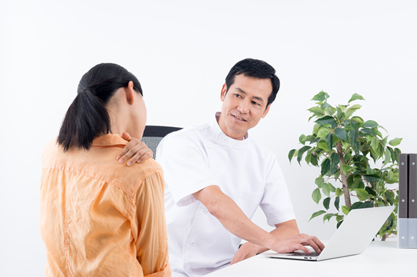 Vai Đông Cứng Là Gì? Bác Sĩ Chia Sẻ Cách Điều Trị Và Các Bài Tập Giãn Cơ Đơn Giản! Vai Đông Cứng Là Gì? Bác Sĩ Chia Sẻ Cách Điều Trị Và Các Bài Tập Giãn Cơ Đơn Giản!