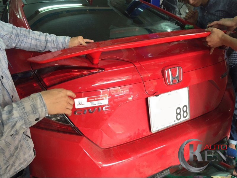 đuôi cá honda civic