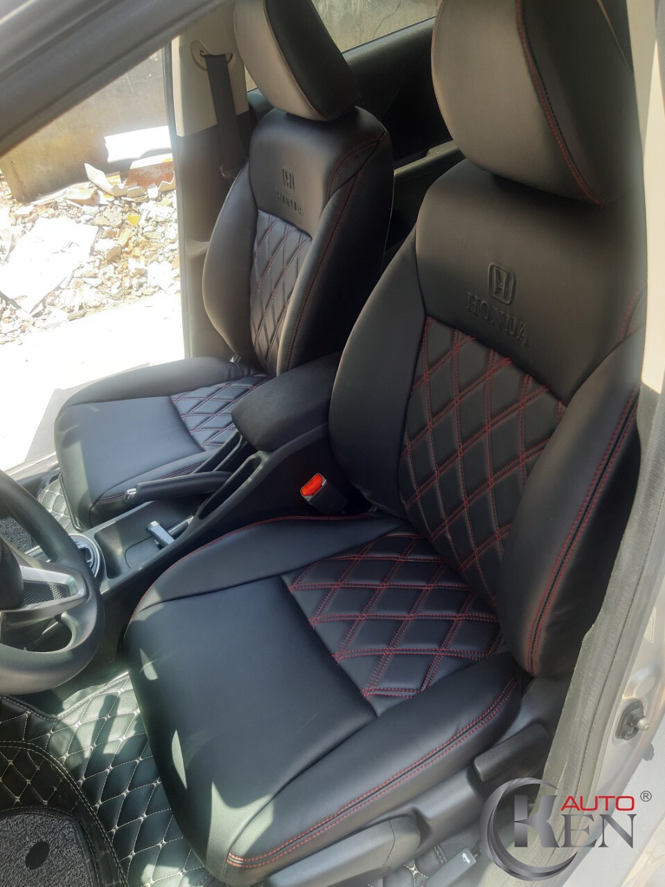 Áo bọc ghế xe hơi KenAuto với kiểu dáng và màu sắc đa dạng Áo bọc ghế xe hơi KenAuto với kiểu dáng và màu sắc đa dạng