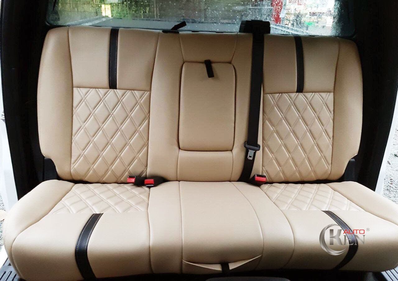 Bọc da xe ô tô với mẫu trơn đem lại nét đẹp truyền thống, sang trọng. Bọc da xe ô tô với mẫu trơn đem lại nét đẹp truyền thống, sang trọng.