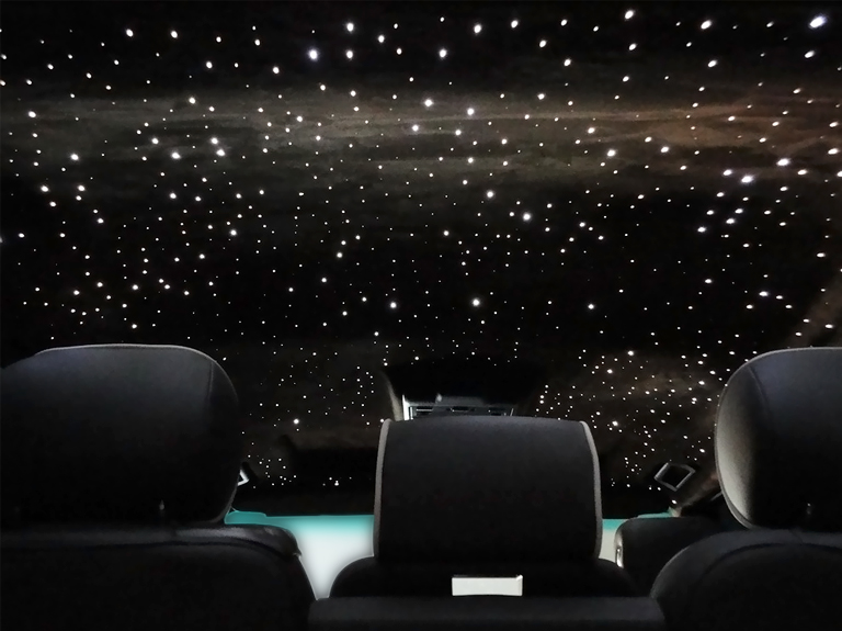 Sự kết hợp độc đáo này sẽ nhân đôi tính năng sử dụng lẫn tính thẩm mỹ cho trần xe của bạn. Sự kết hợp độc đáo này sẽ nhân đôi tính năng sử dụng lẫn tính thẩm mỹ cho trần xe của bạn.