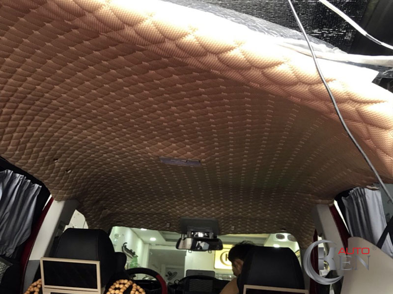 Một trong những đặc trưng của dịch vụ bọc trần ô tô chính là chi phí được tổng hòa bởi nhiều yếu tố. Một trong những đặc trưng của dịch vụ bọc trần ô tô chính là chi phí được tổng hòa bởi nhiều yếu tố.