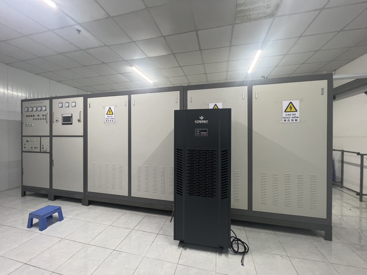 Máy hút ẩm Kosmen KM-250S thiết kế tinh tế, hiện đại