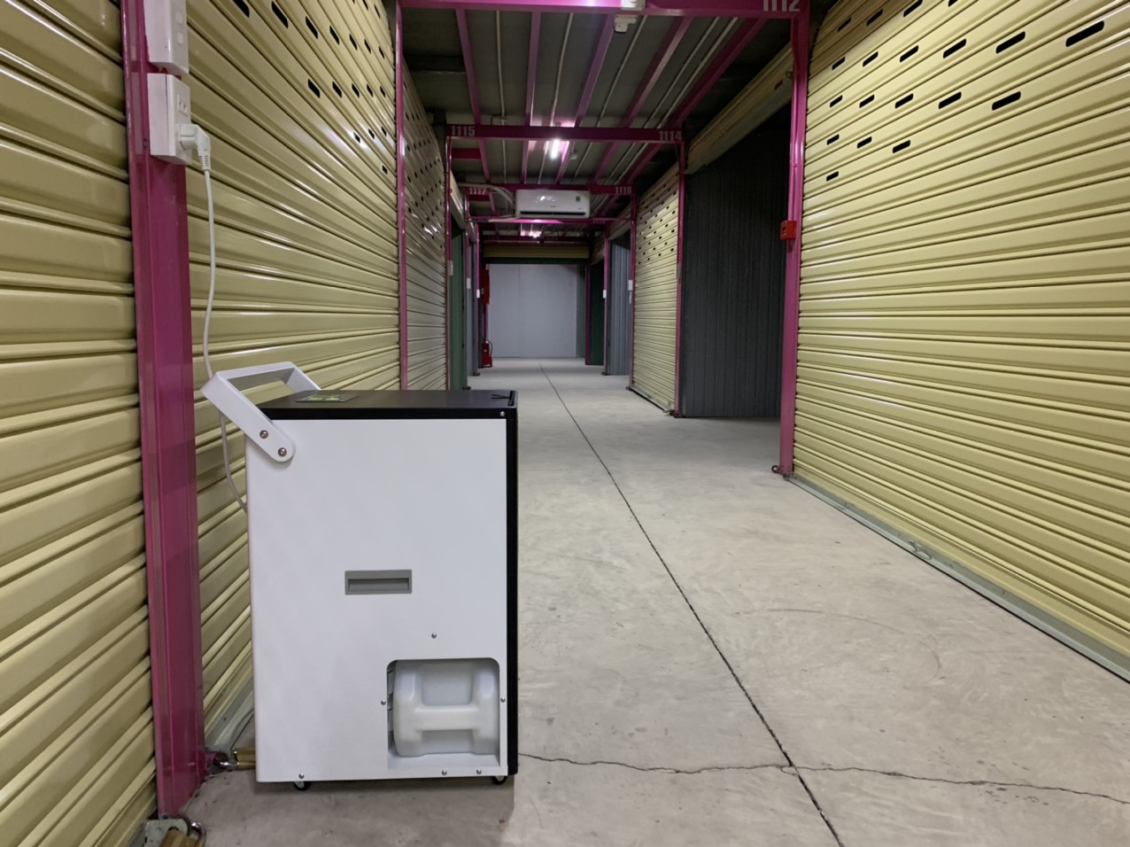 Máy hút ẩm Kosmen KM-90S hoạt động hiệu quả, kiểm soát độ ẩm chính xác