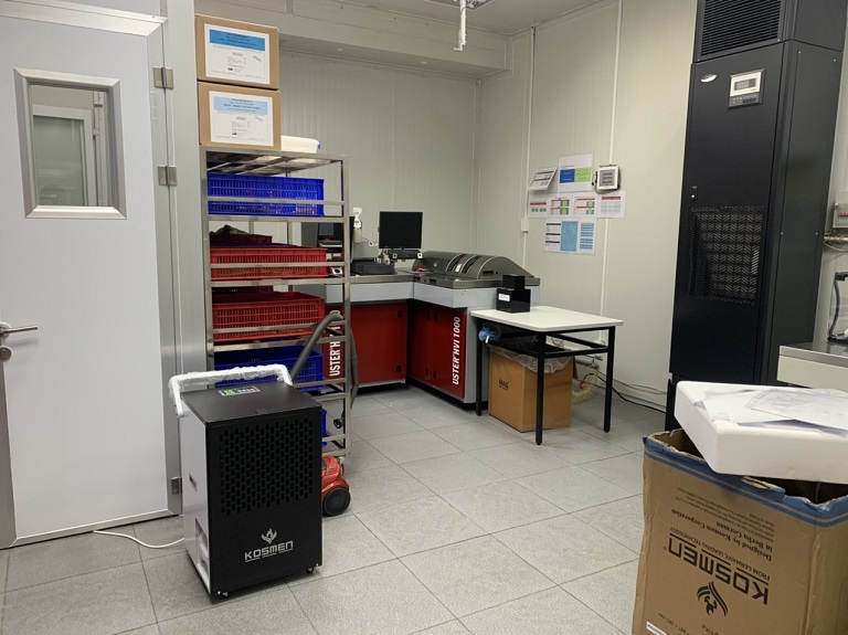 Máy hút ẩm Kosmen KM-90S vận hành êm ái, độ ồn thấp