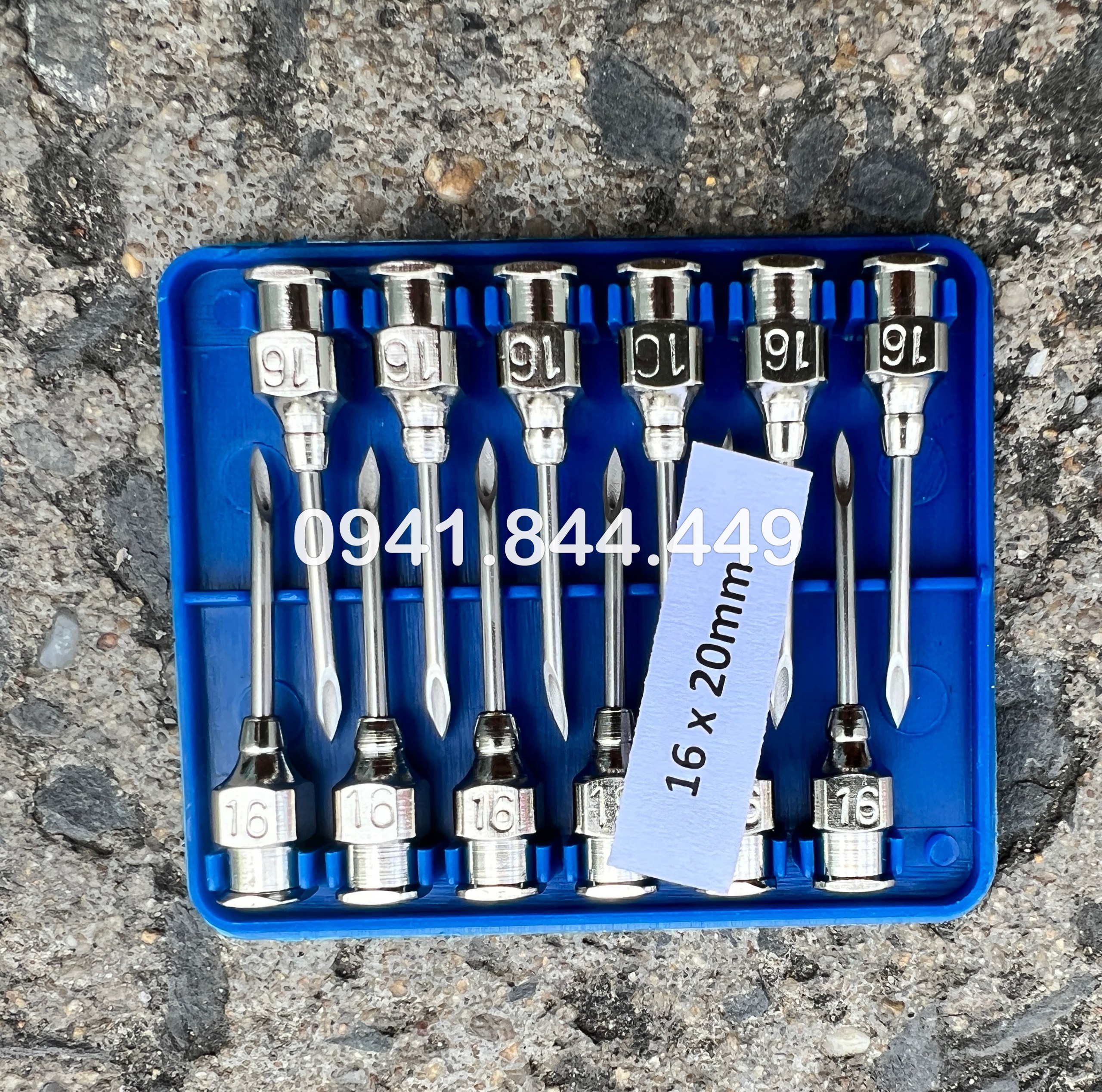 Kim tiêm 16*20 (vỏ xanh, 1 vỉ 12 kim)  