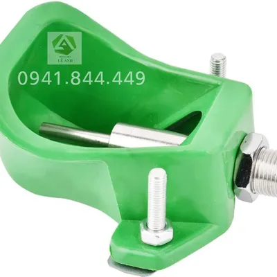 CHÉN NHỰA CÓ NÚM CHO HEO, BÒ, DÊ, CỪU UỐNG NƯỚC MÀU XANH LÁ