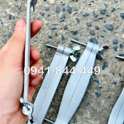 BỘ KHUÔN CẮT TAI CHÓ TIỆN DỤNG (4 KHUÔN)