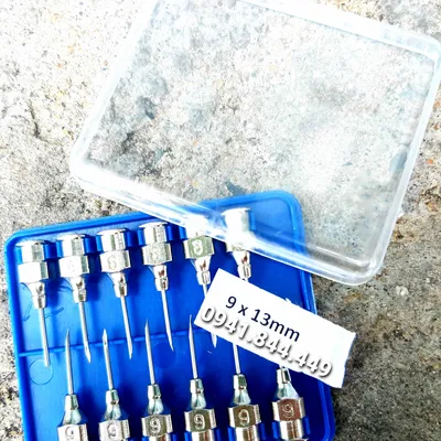 Kim tiêm 9*13 (vỏ xanh, 1 vỉ 12 kim)  