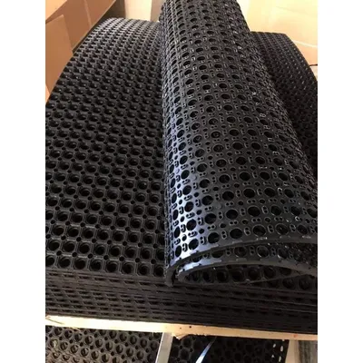 THẢM CAO SU CHỐNG TRƠN TRƯỢT CHO HEO ĐỰC, BÒ, DÊ