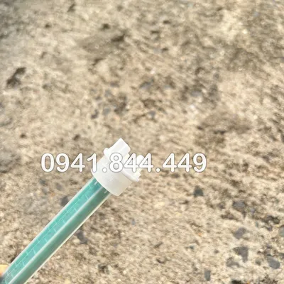 TUÝP TRỘN KEO DÁN MÓNG BÒ 