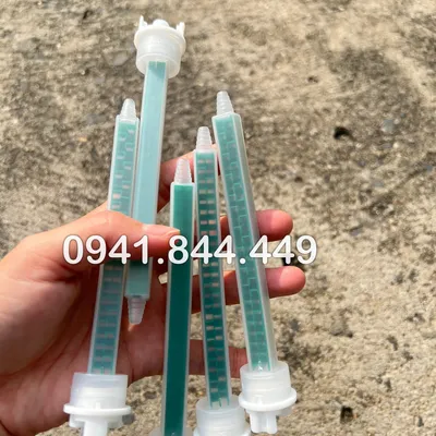 TUÝP TRỘN KEO DÁN MÓNG BÒ 